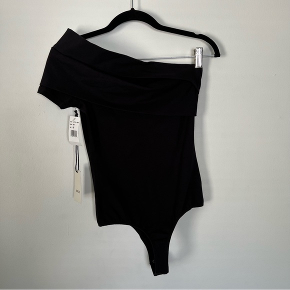 AGOLDE Sliced One Shoulder Bodysuit - Picture 4 of 16